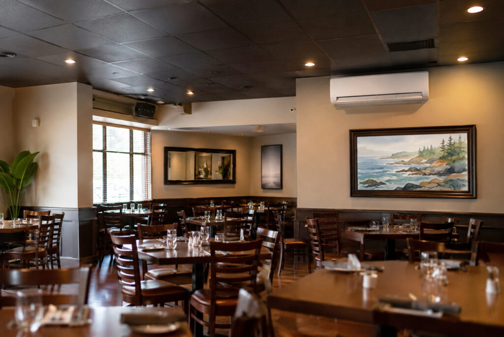 Restaurant with heat pump
